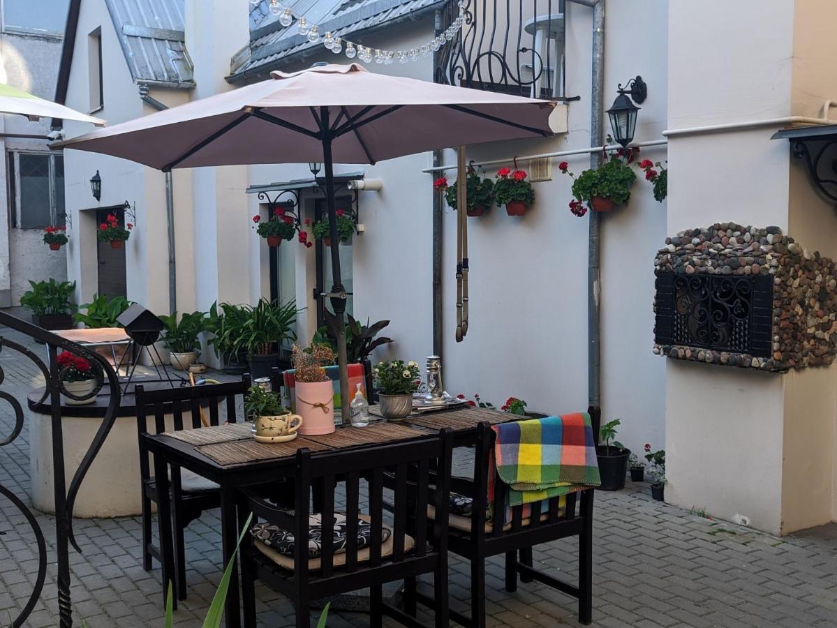 Guest House Nika - Cottages And Rooms In The Heart Of Palanga City Center Экстерьер фото