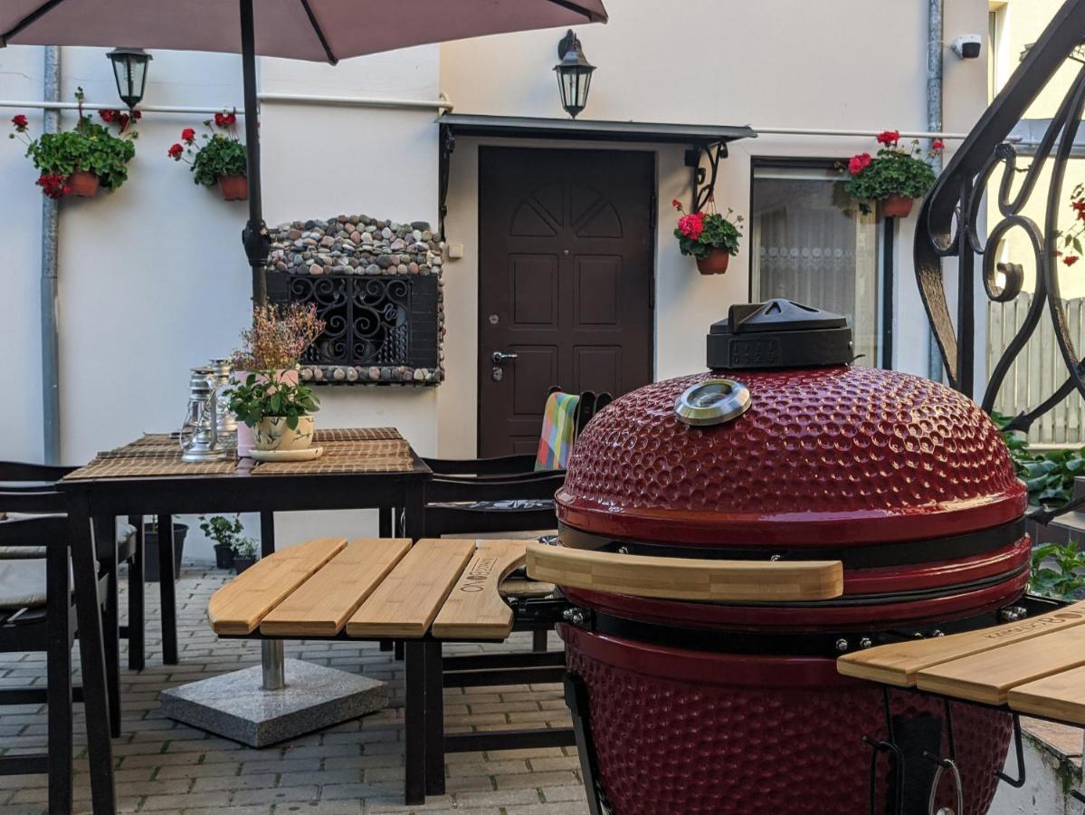 Guest House Nika - Cottages And Rooms In The Heart Of Palanga City Center Экстерьер фото