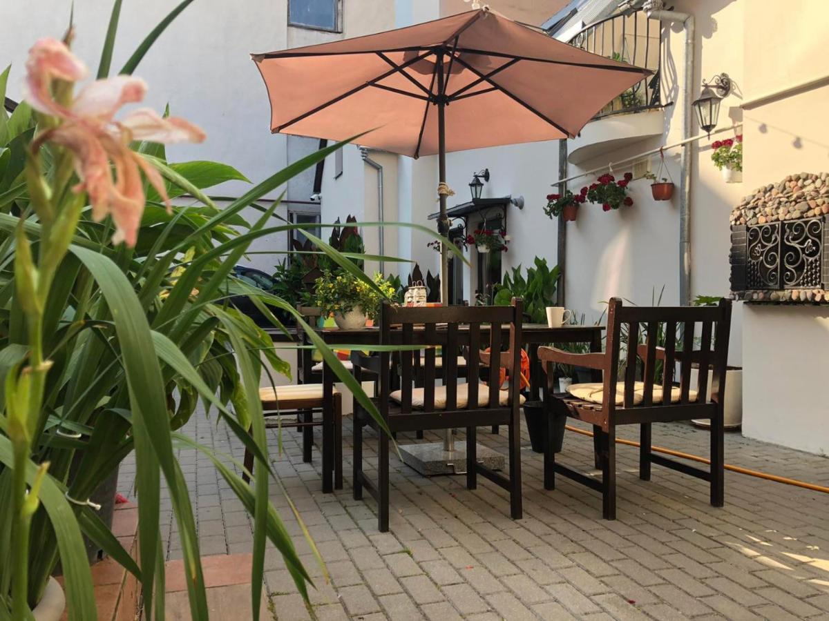 Guest House Nika - Cottages And Rooms In The Heart Of Palanga City Center Экстерьер фото