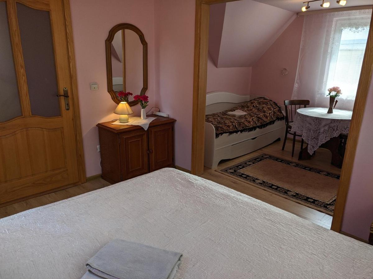 Guest House Nika - Cottages And Rooms In The Heart Of Palanga City Center Экстерьер фото