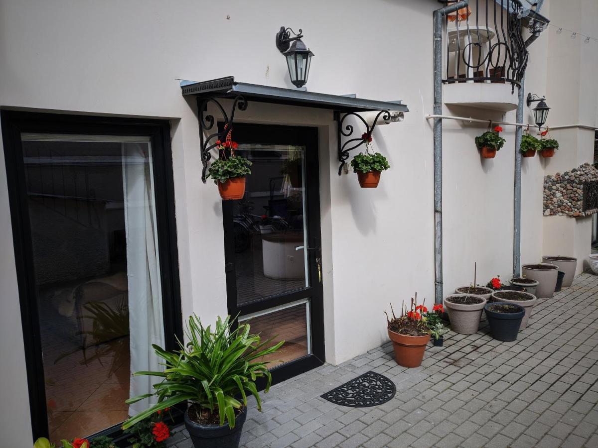 Guest House Nika - Cottages And Rooms In The Heart Of Palanga City Center Экстерьер фото