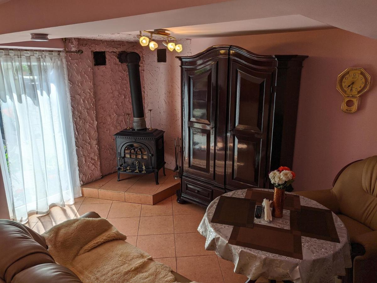 Guest House Nika - Cottages And Rooms In The Heart Of Palanga City Center Экстерьер фото
