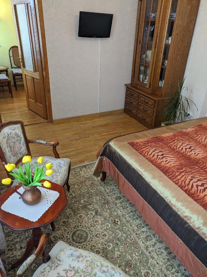 Guest House Nika - Cottages And Rooms In The Heart Of Palanga City Center Экстерьер фото